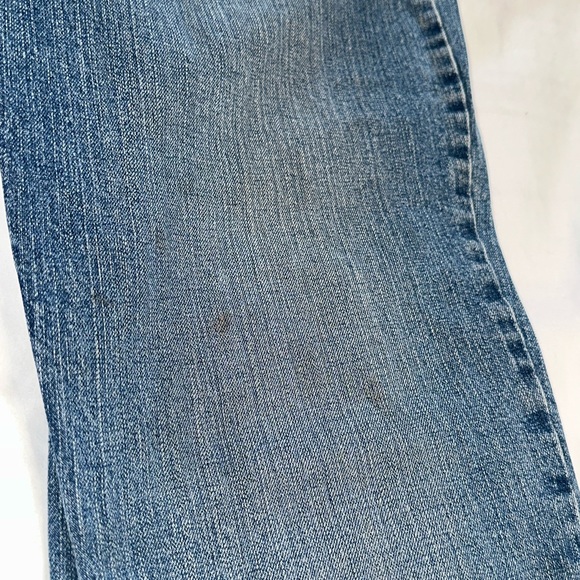 Signature Levi’s Misses Midrise bootcut long jeans - Picture 8 of 10